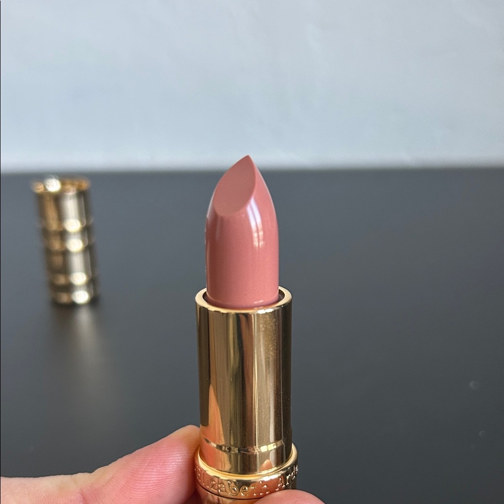 Elizabeth Arden Ceramide Ultra Lipstick — Cameo No9 - Picture 3 of 7